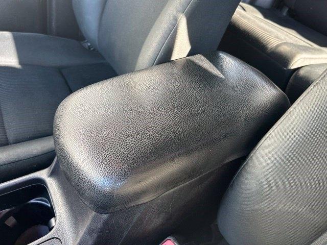Toyota RAV4 LE FWD 2018