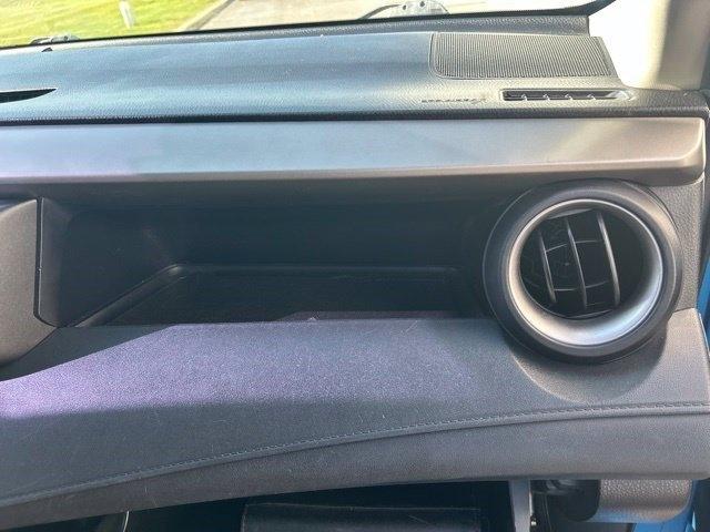 Toyota RAV4 LE FWD 2018