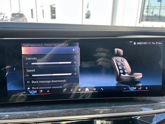 BMW 7 Series  2023