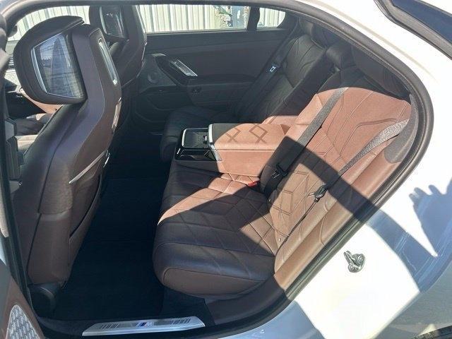 BMW 7 Series  2023