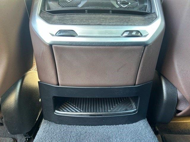 BMW 7 Series  2023