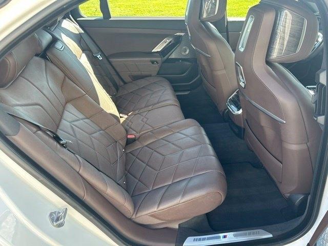 BMW 7 Series  2023