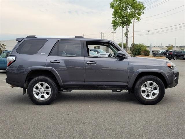 Toyota 4Runner SR5 2WD (Natl) 2023