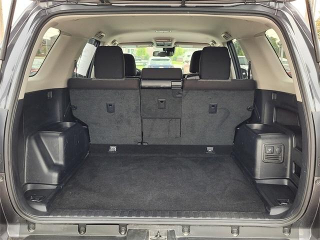 Toyota 4Runner SR5 2WD (Natl) 2023