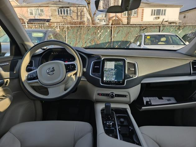 Volvo XC90 B5 AWD Core Bright Theme 7P 2024