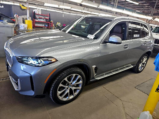 BMW X5 xDrive40i Sports Activity Vehicle 2025