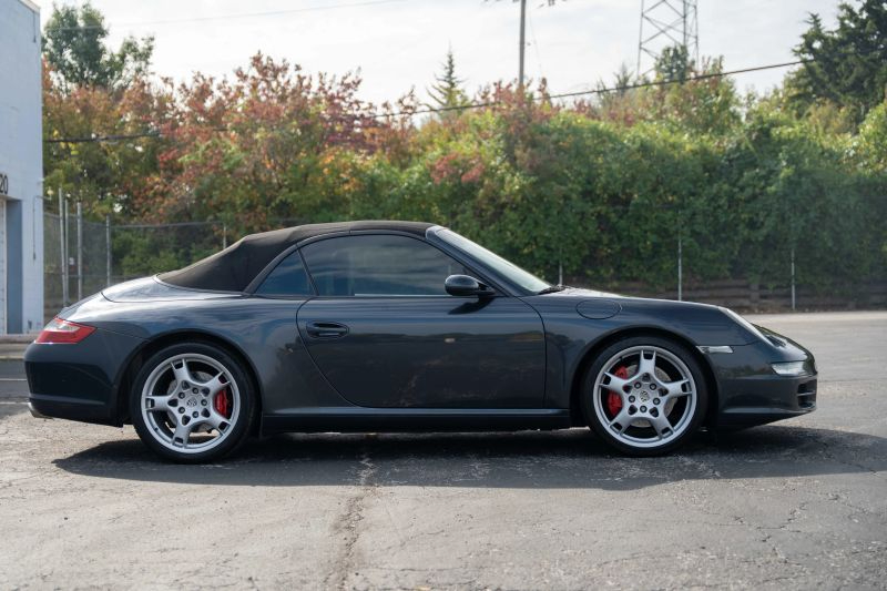 Porsche 911 2dr Cabriolet Carrera S 2006