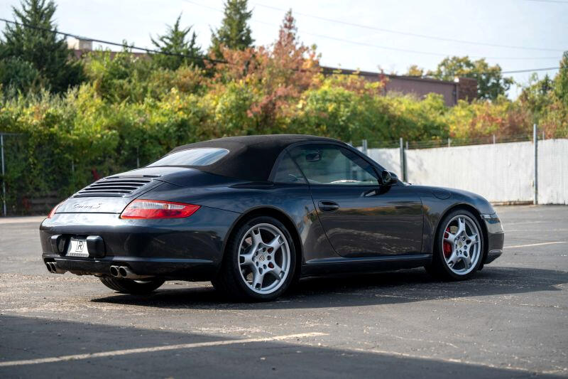 Porsche 911 2dr Cabriolet Carrera S 2006