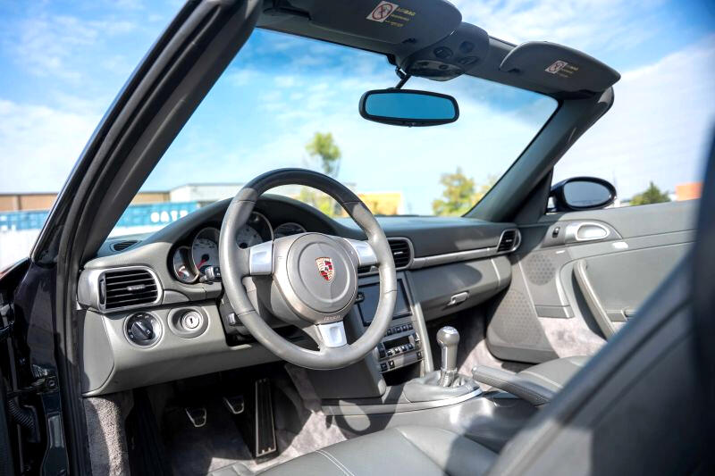 Porsche 911 2dr Cabriolet Carrera S 2006