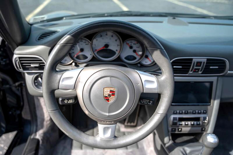 Porsche 911 2dr Cabriolet Carrera S 2006