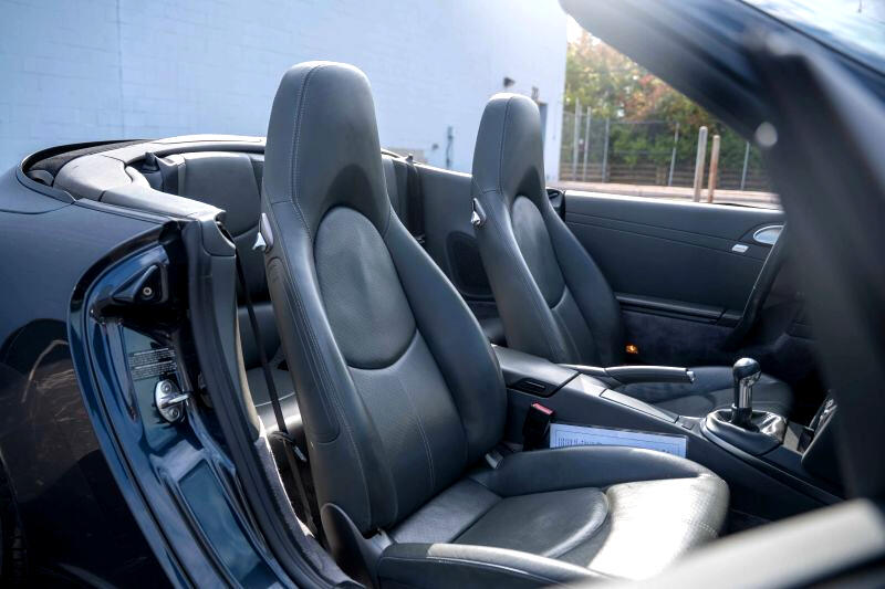 Porsche 911 2dr Cabriolet Carrera S 2006