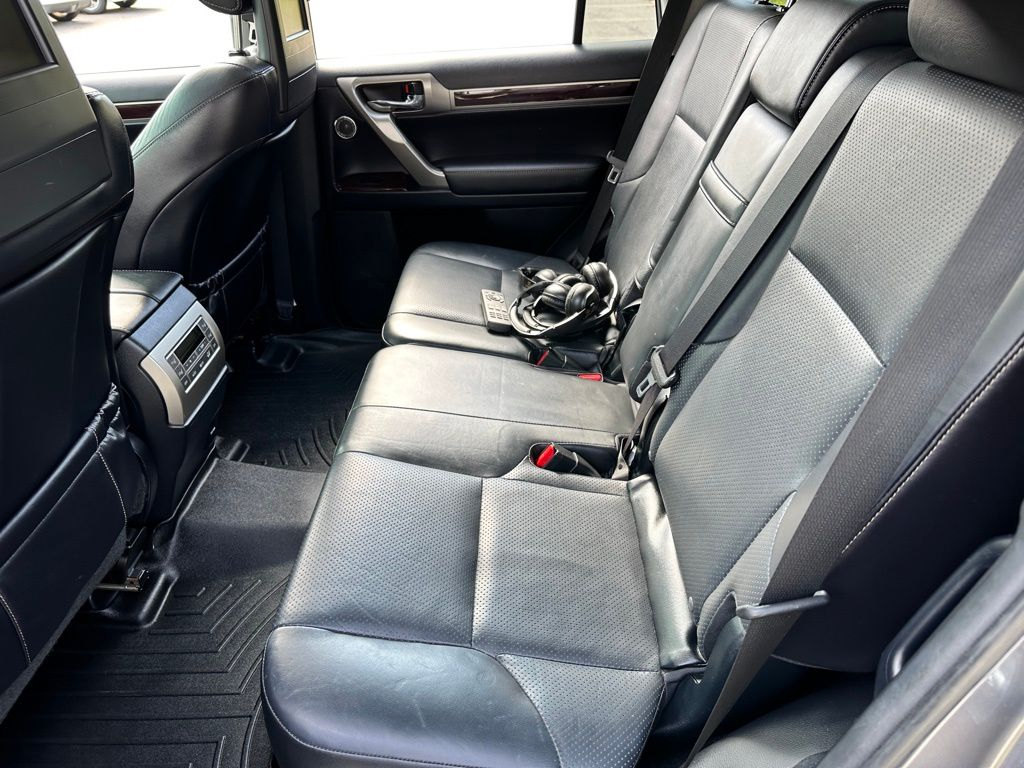 Lexus GX 460 4WD 4dr Luxury 2015