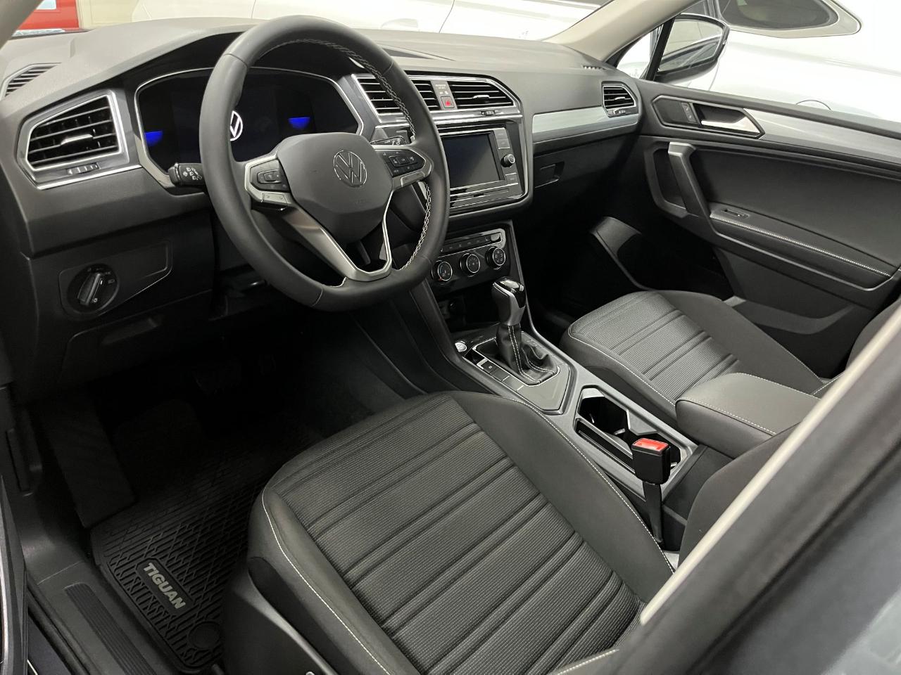 Volkswagen Tiguan 2.0T S FWD 2024