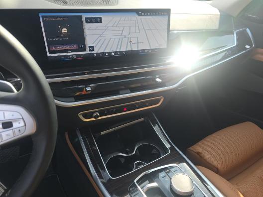 BMW X7 xDrive40i Sports Activity Vehicle 2026