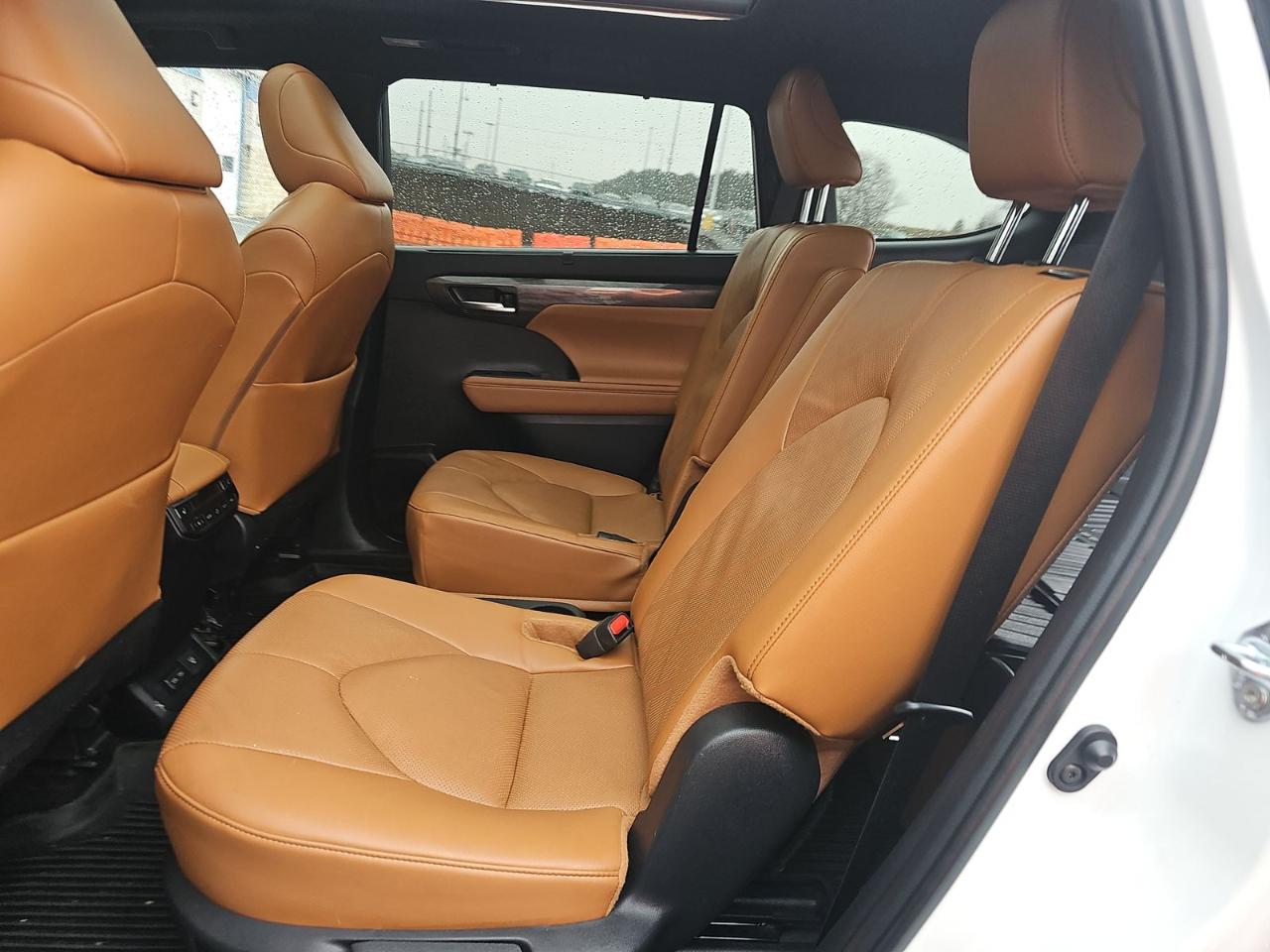 Toyota Highlander Platinum AWD (Natl) 2024