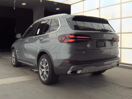 BMW X5 xDrive40i Sports Activity Vehicle 2026