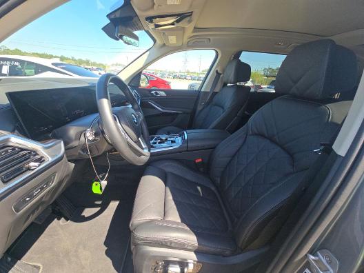 BMW X7 xDrive40i Sports Activity Vehicle 2026