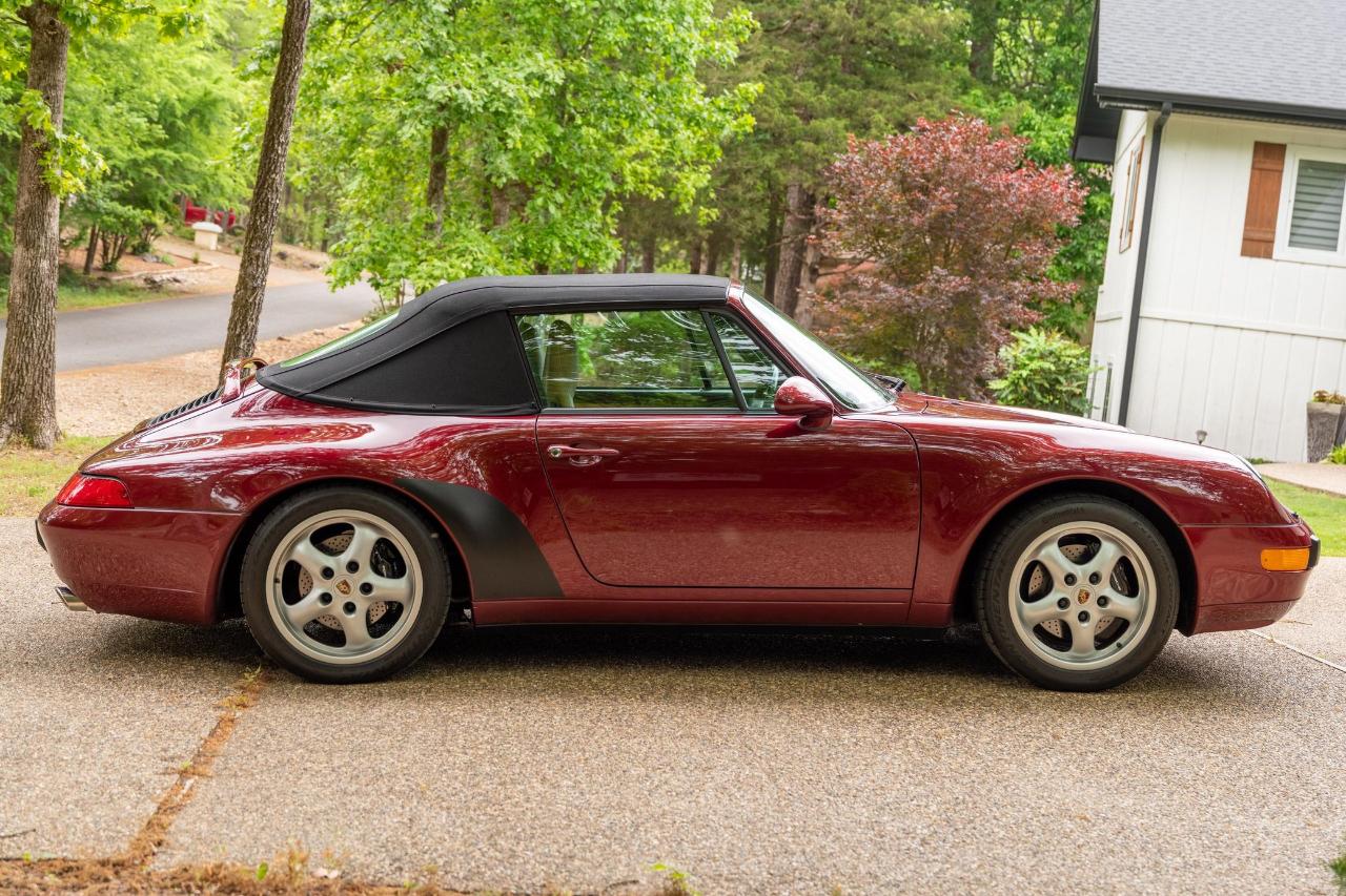 Porsche 911 Carrera 2dr Cabriolet Carrera 4 1998