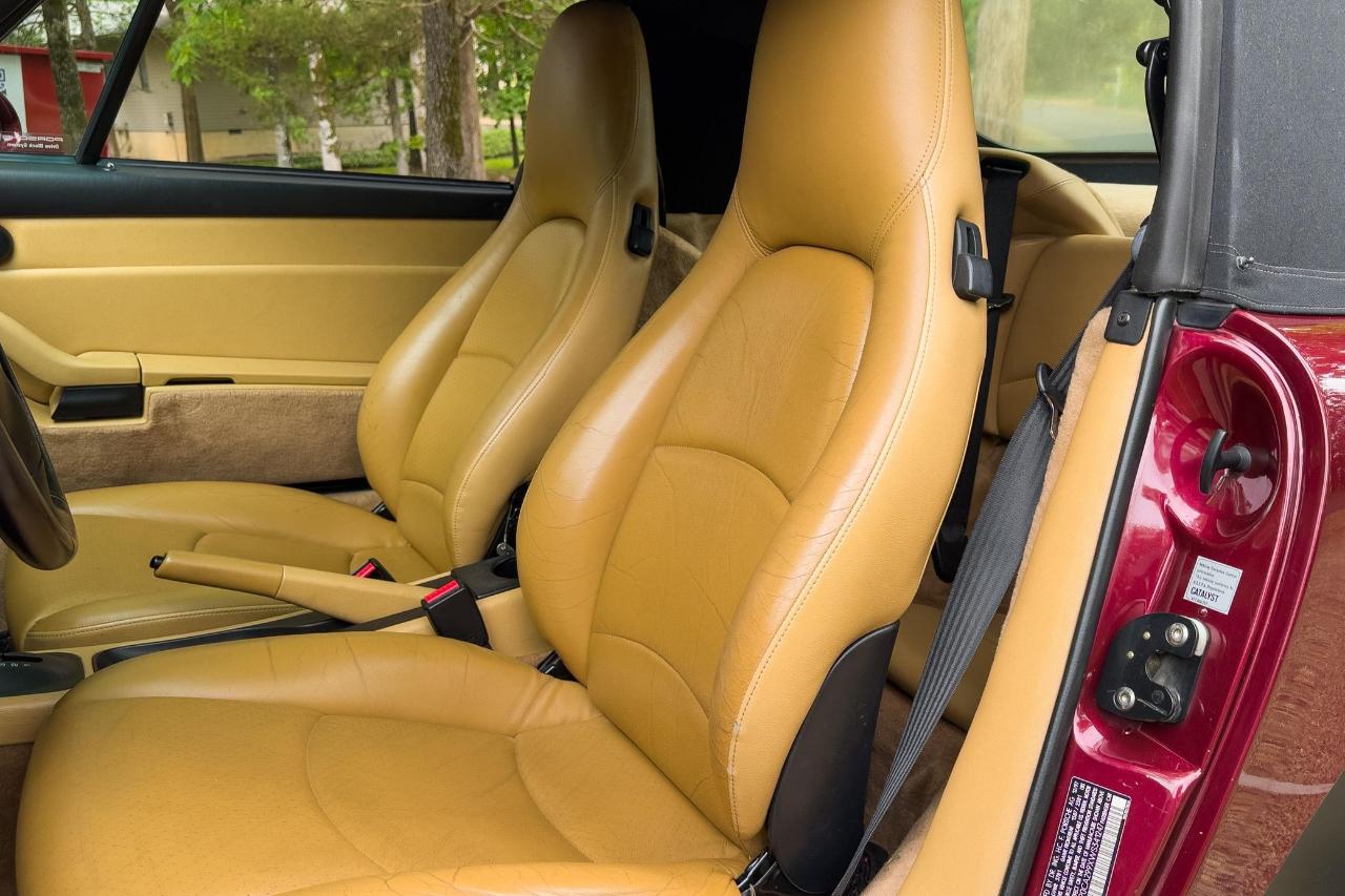 Porsche 911 Carrera 2dr Cabriolet Carrera 4 1998