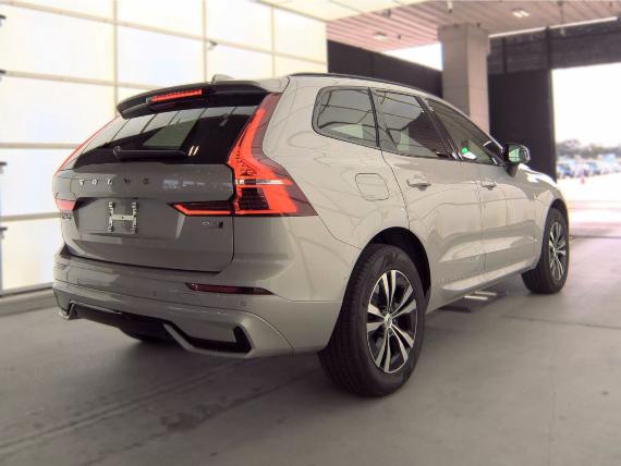 Volvo XC60 B5 AWD Core 2025