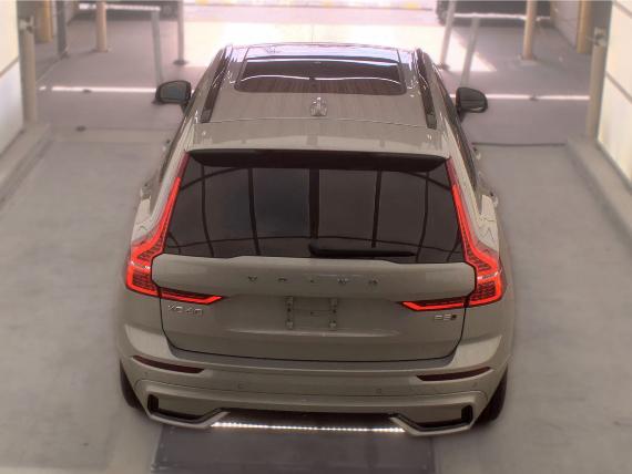 Volvo XC60 B5 AWD Core 2025