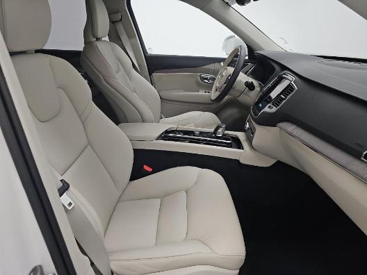 Volvo XC90 B6 AWD Plus 7-Seater 2025
