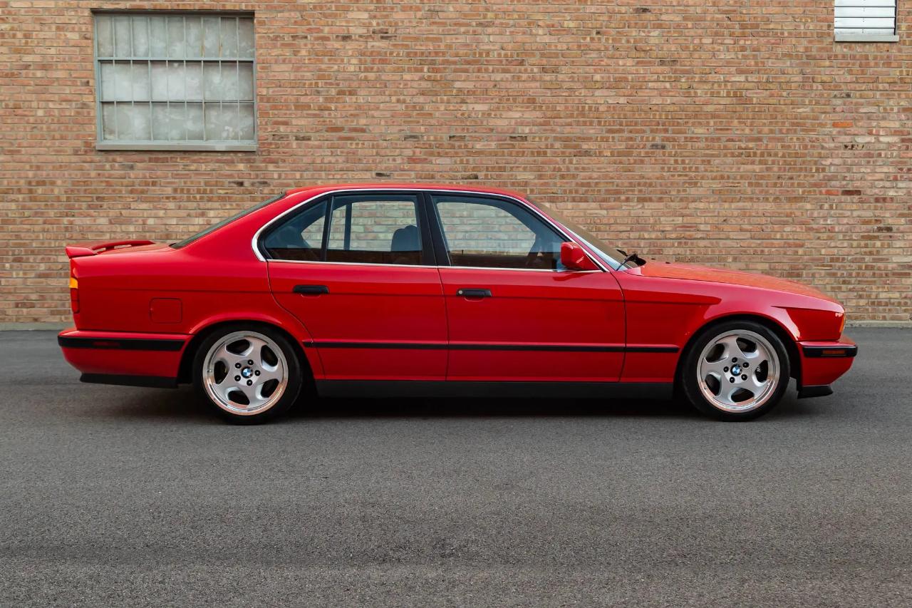 BMW 5 Series 4dr Sedan M5 1991