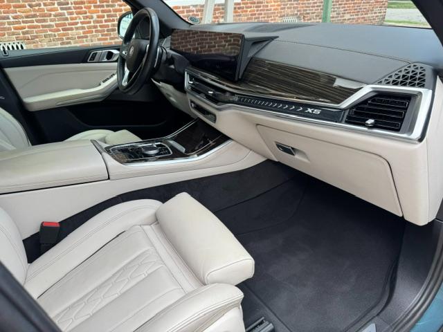 BMW X5 xDrive40i Sports Activity Vehicle 2024