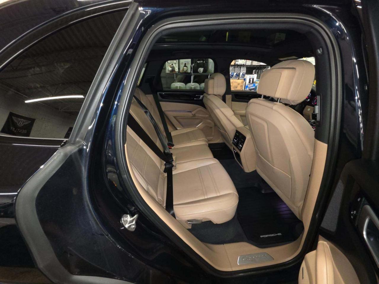 Porsche Cayenne AWD 2021