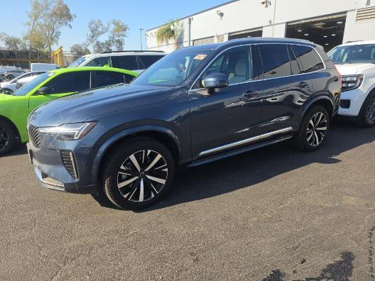 Volvo XC90 2025.5 B5 AWD Core 7-Seater 2025