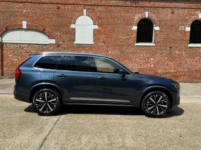 Volvo XC90 2025.5 B5 AWD Core 7-Seater 2025