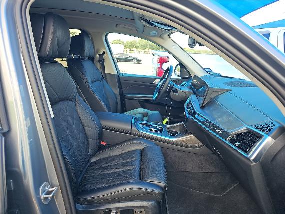 BMW X7 xDrive40i Sports Activity Vehicle 2026