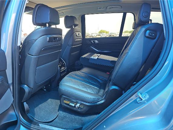 BMW X7 xDrive40i Sports Activity Vehicle 2026