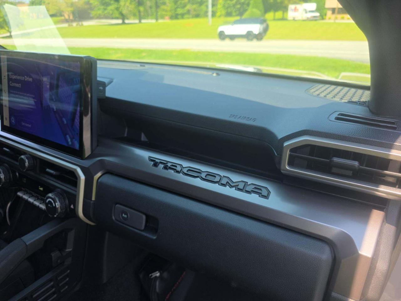 Toyota Tacoma 4WD TRD Sport Hybrid Double Cab 5' Bed AT (Natl) 2025