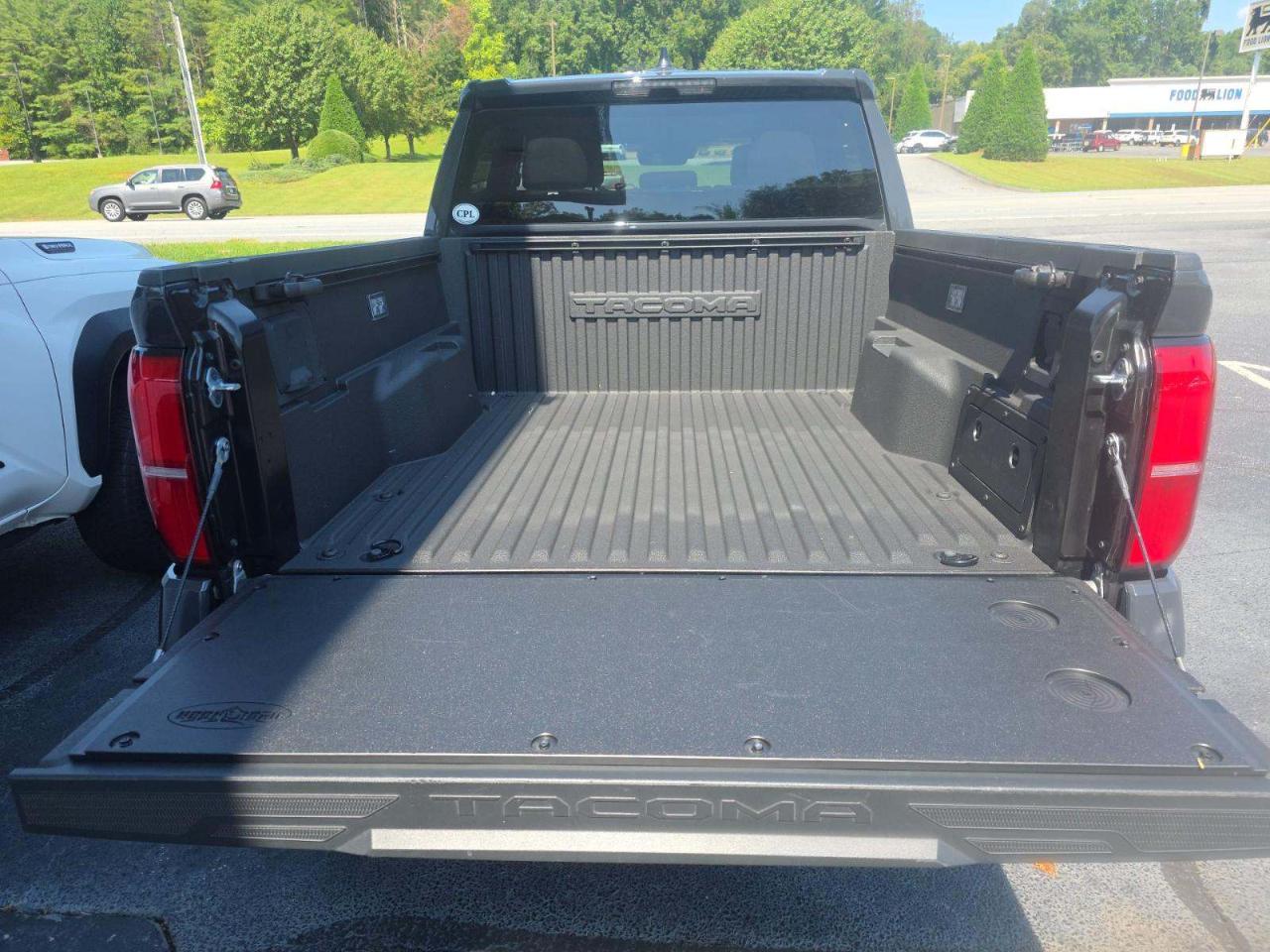 Toyota Tacoma 4WD TRD Sport Hybrid Double Cab 5' Bed AT (Natl) 2025