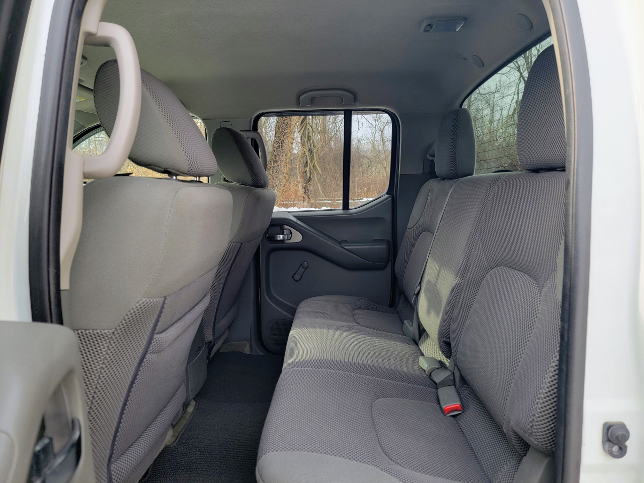 Nissan Frontier SL Crew Cab 5AT 4WD 2015