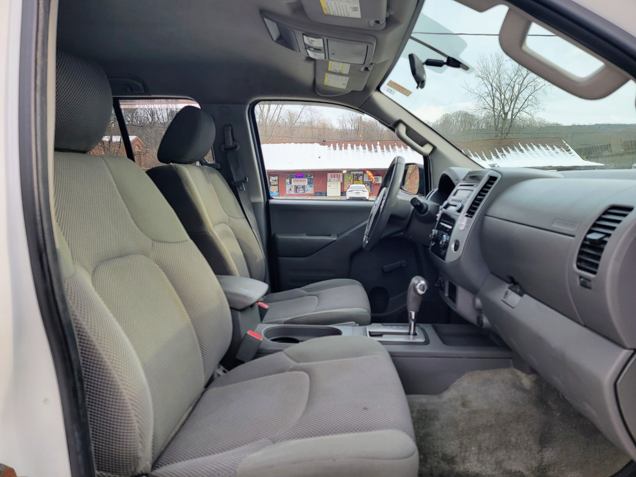 Nissan Frontier SL Crew Cab 5AT 4WD 2015