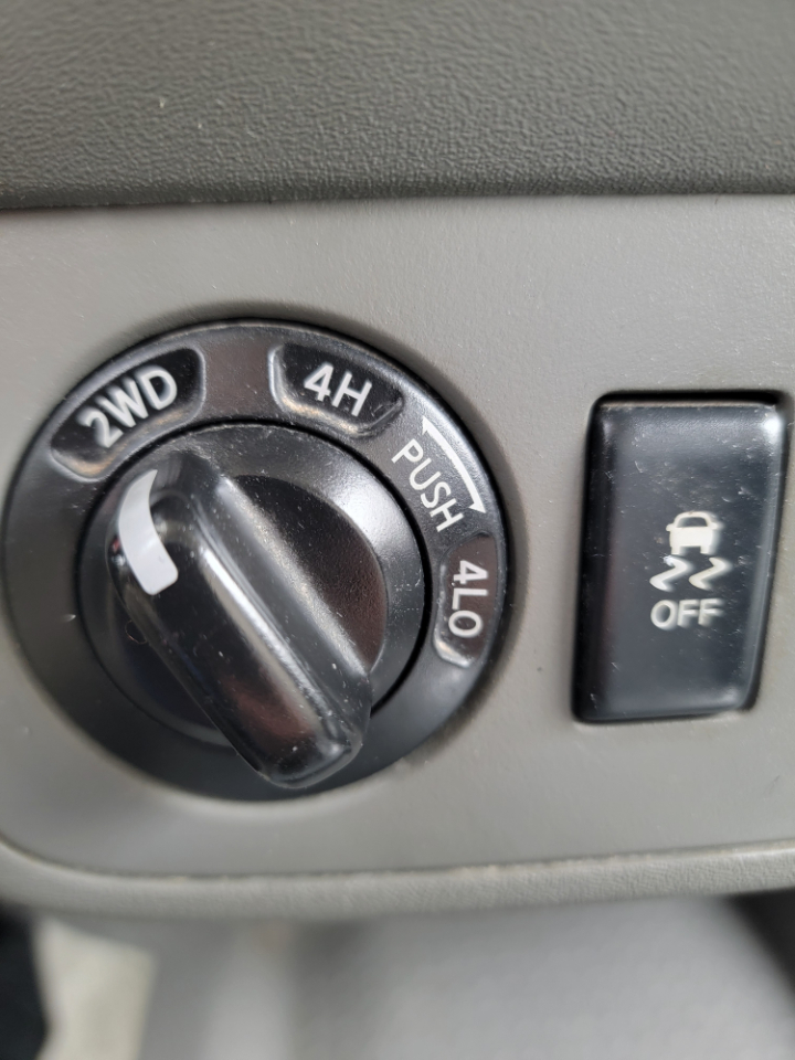 Nissan Frontier SL Crew Cab 5AT 4WD 2015