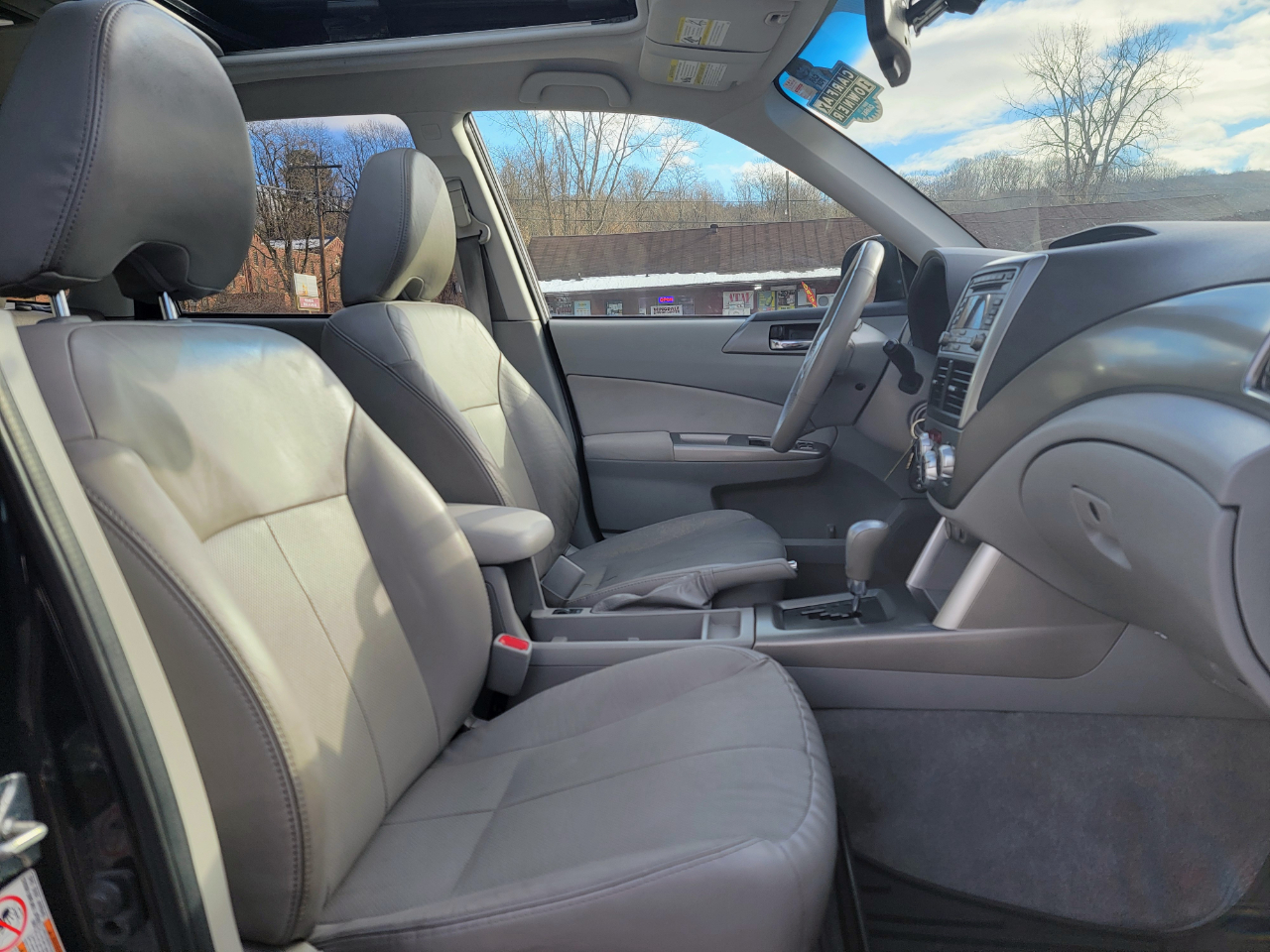 Subaru Forester 2.5X Limited 2010