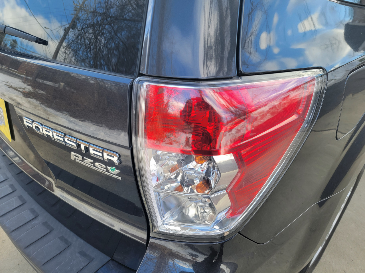 Subaru Forester 2.5X Limited 2010