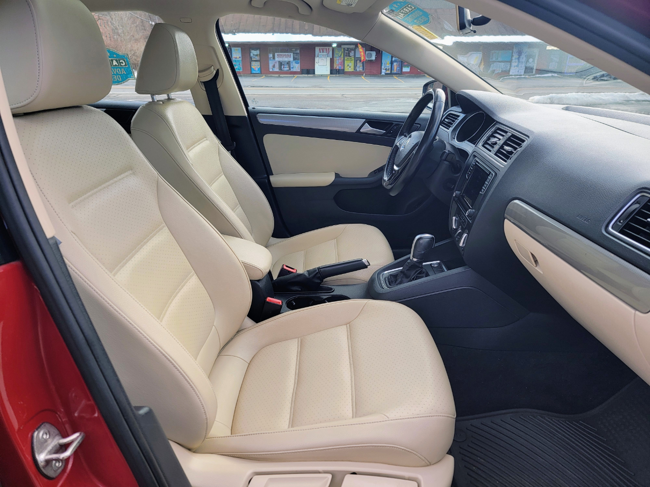 Volkswagen Jetta 1.4T SE 6A 2017