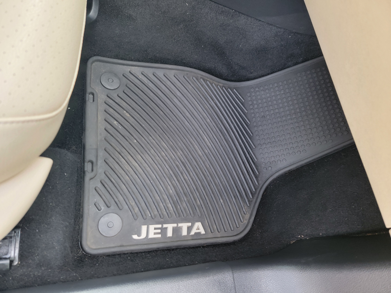 Volkswagen Jetta 1.4T SE 6A 2017