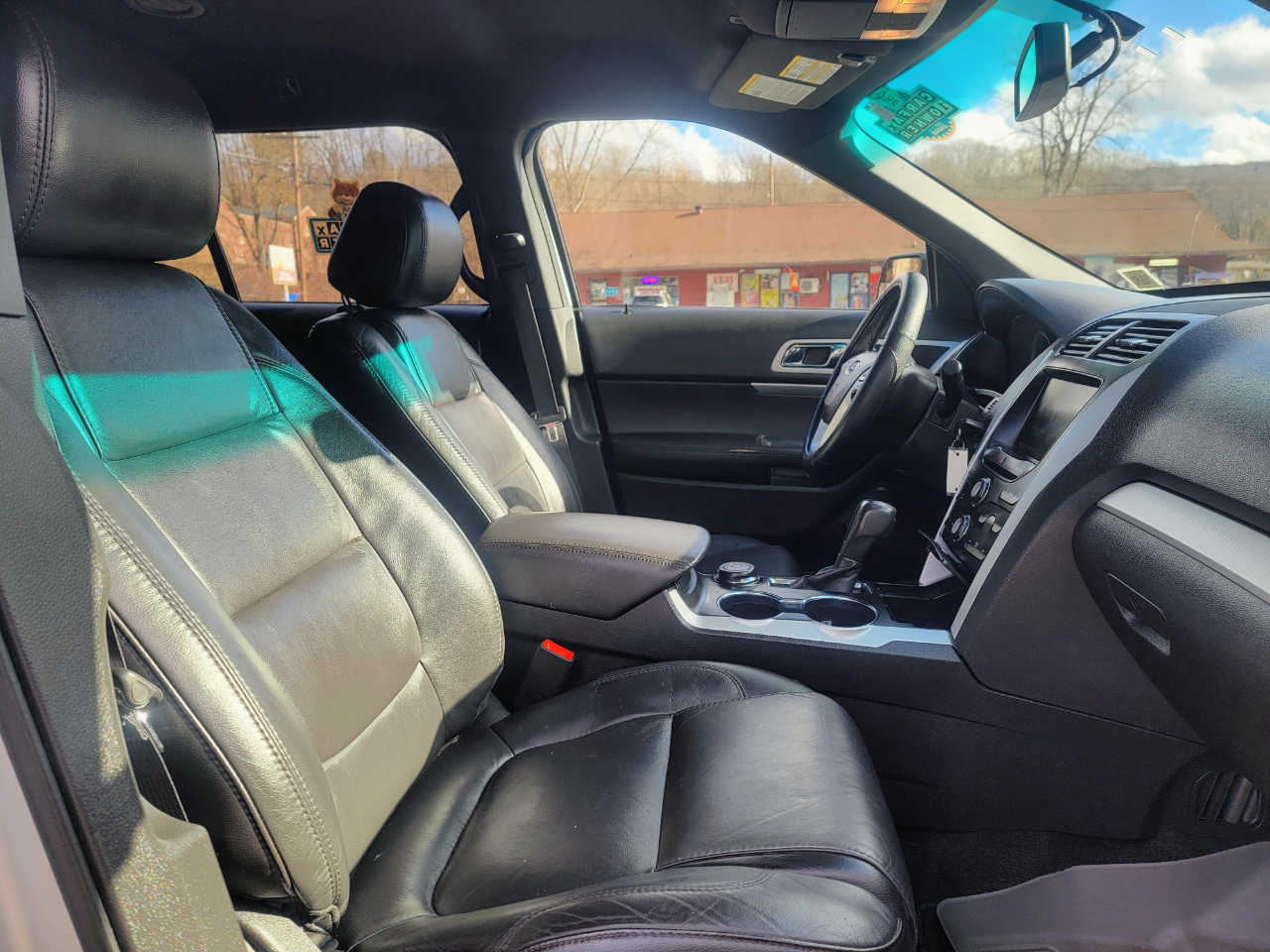 Ford Explorer XLT 4WD 2015