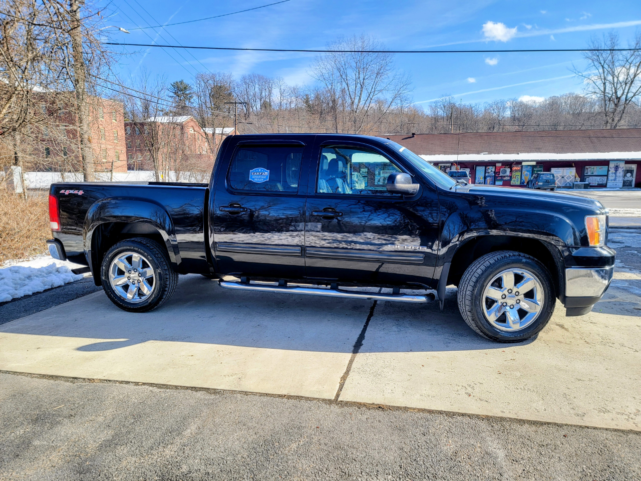 GMC Sierra 1500 SLT Crew Cab 4WD 2011