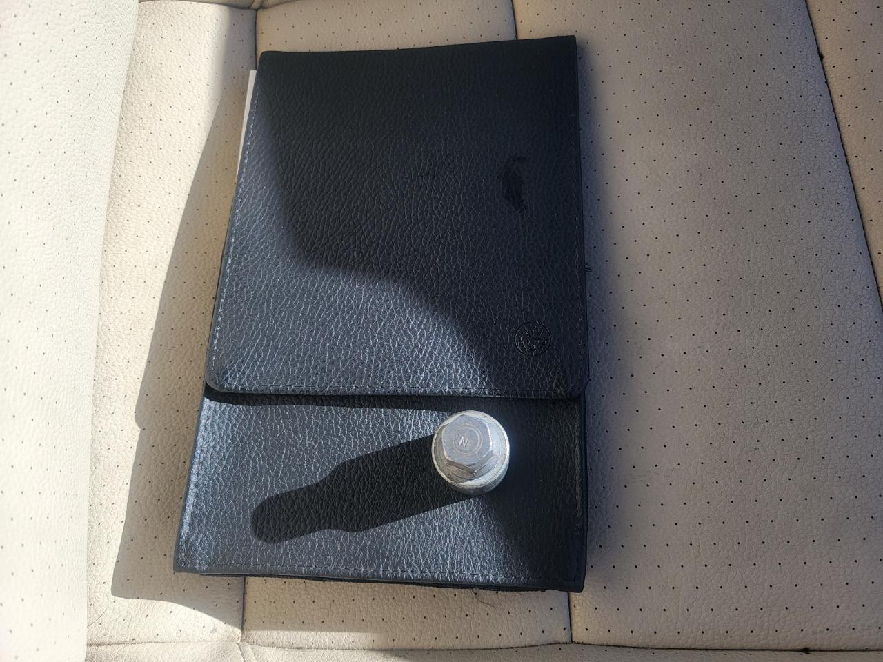 Volkswagen Jetta SportWagen 2.5L SE PZEV 2012