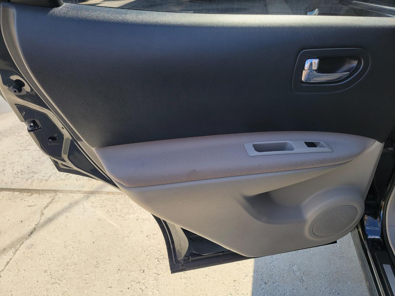 Nissan Rogue S AWD 2010