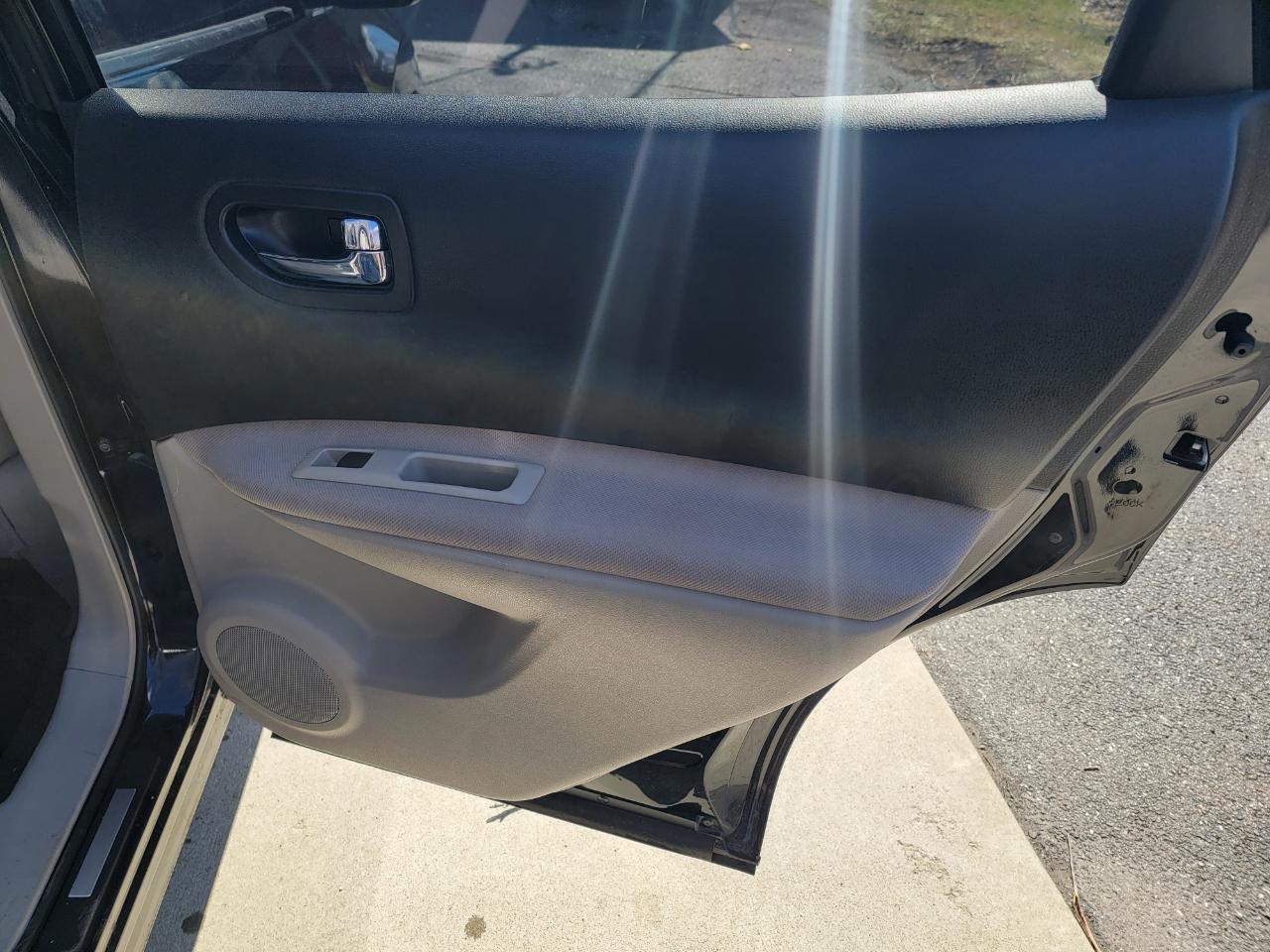 Nissan Rogue S AWD 2010