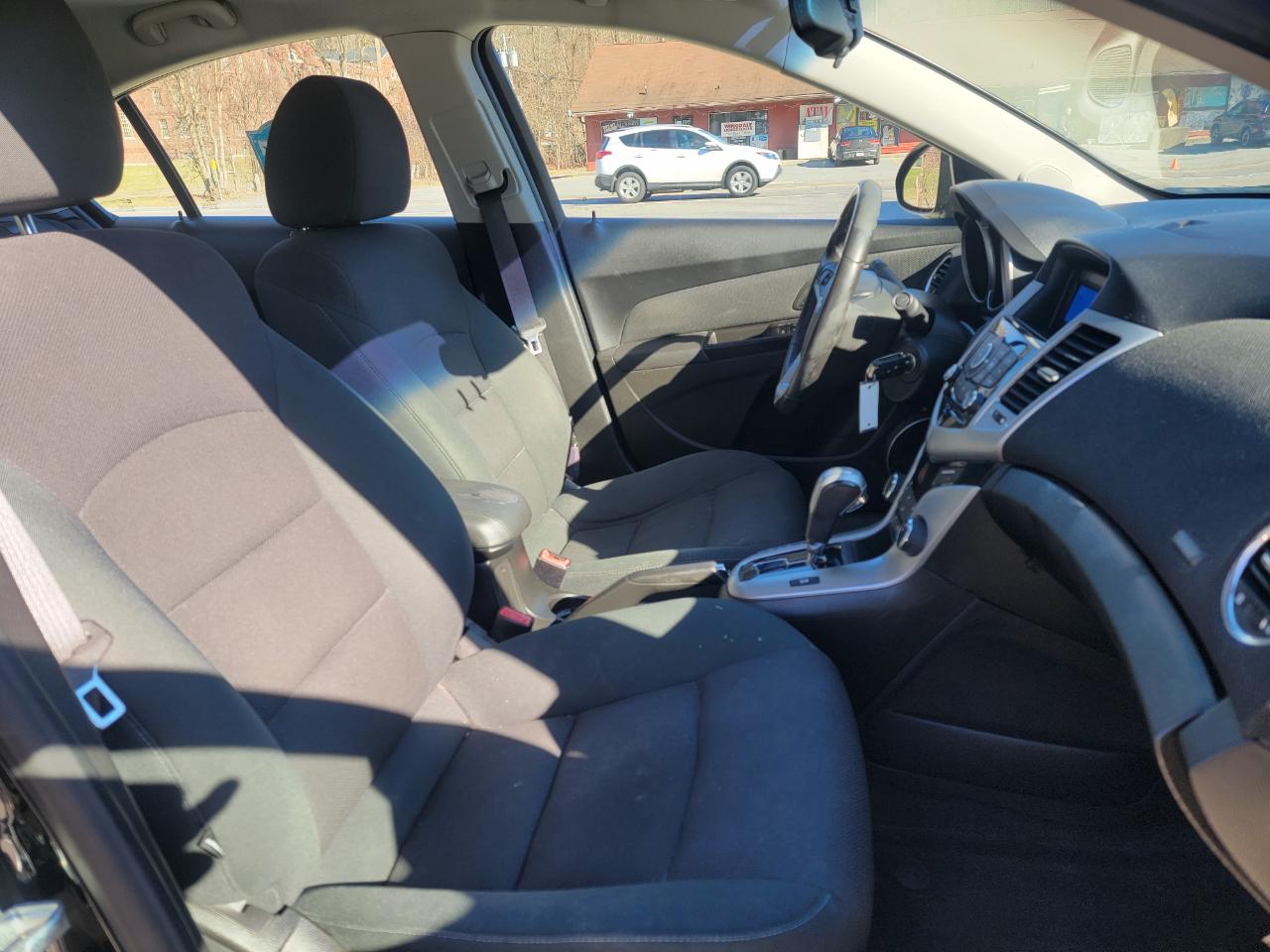 Chevrolet Cruze 1LT 2012