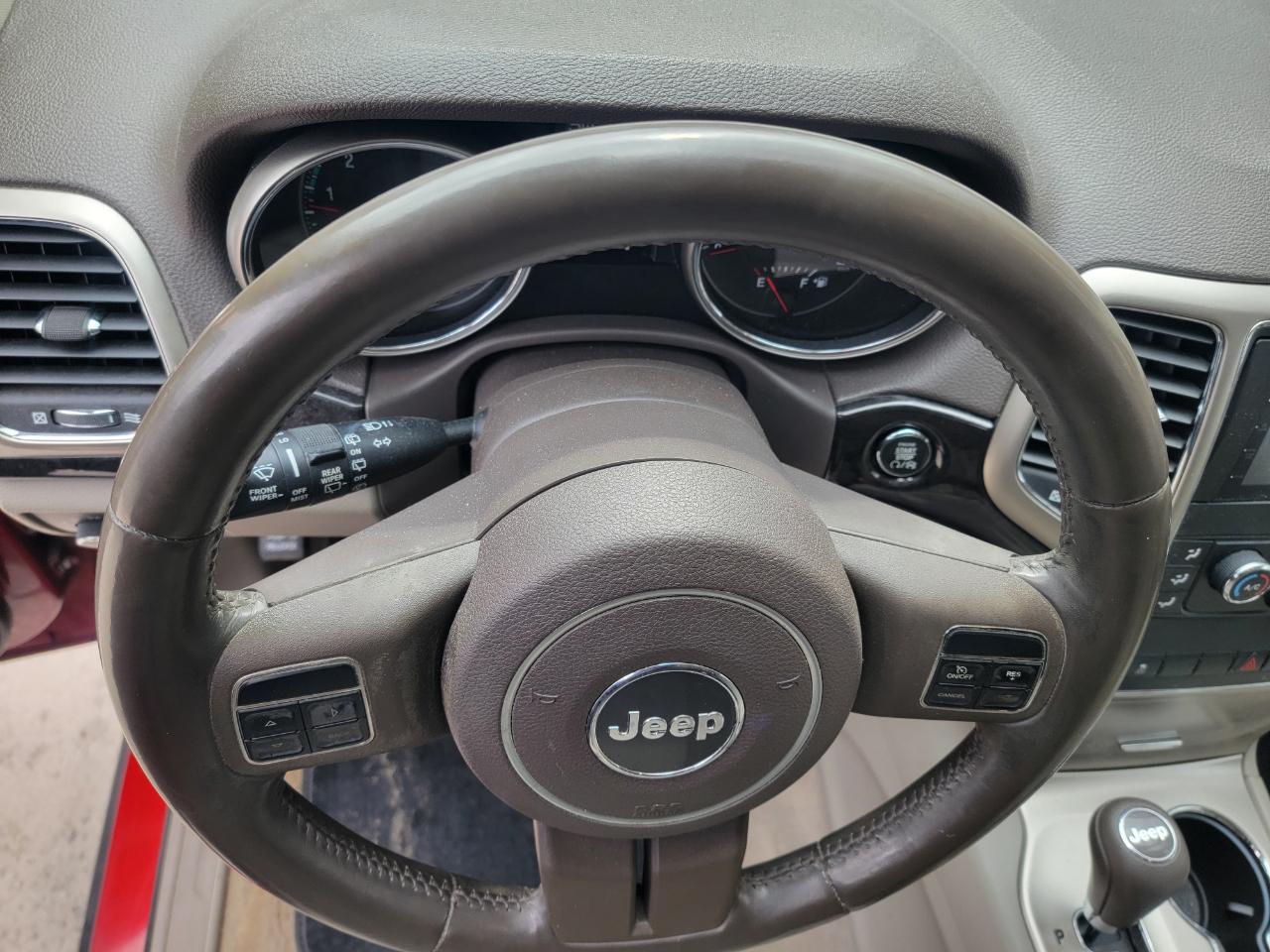 Jeep Grand Cherokee Laredo 4WD 2011