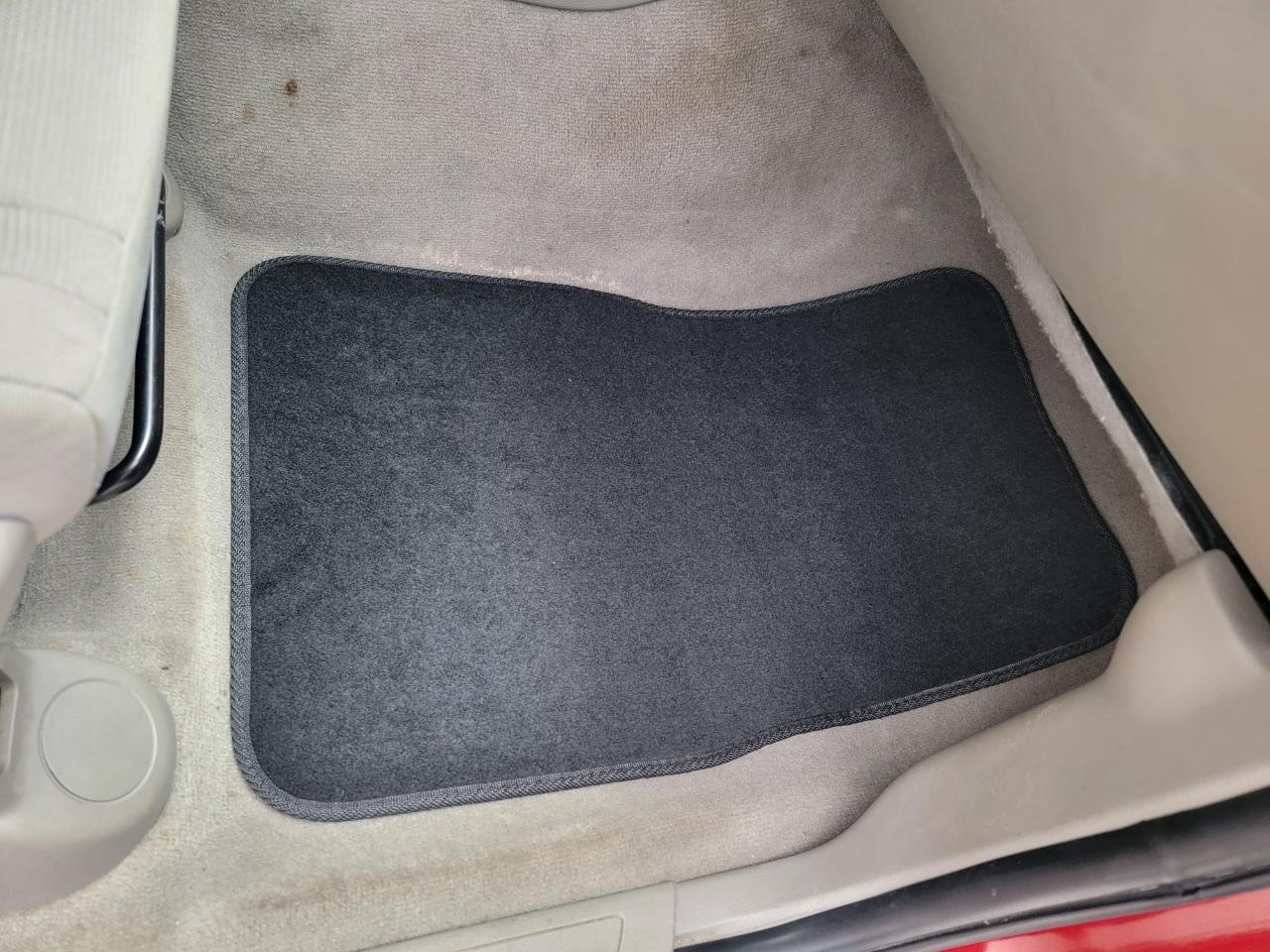 Jeep Grand Cherokee Laredo 4WD 2011